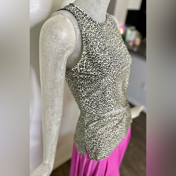 Mark Wong Nark Women’s Sleeveless Leopard Print Top. Size Small - Picture 7 of 16